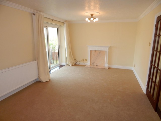  Image of 2 bedroom Flat to rent in Meads Road Eastbourne BN20 at 9 Meads Road  Eastbourne, BN20 7DT