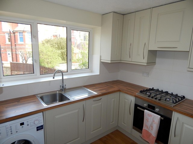  Image of 2 bedroom Flat to rent in Meads Road Eastbourne BN20 at 9 Meads Road  Eastbourne, BN20 7DT