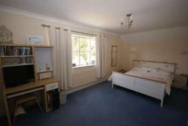  Image of 5 bedroom Detached house for sale in Lymington Bottom Road Medstead Alton GU34 at 50 Lymington Bottom Road Medstead Alton, GU34 5EW
