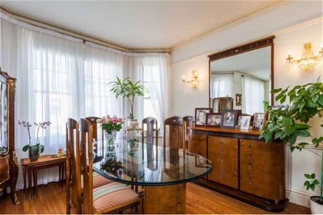  Image of 3 bedroom Flat for sale in Dorset Square London NW1 at London, NW1 6EP