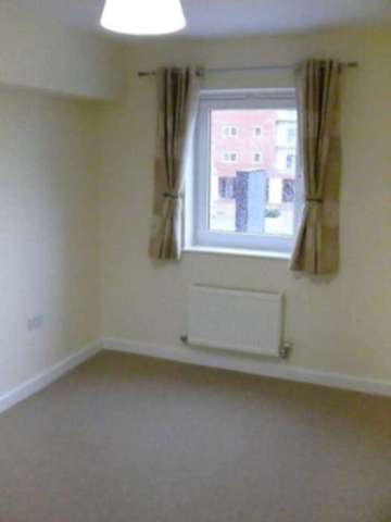  Image of 1 bedroom Apartment to rent in Whale Avenue Reading RG2 at Merrick House Whale Avenue Reading, RG2 0GX