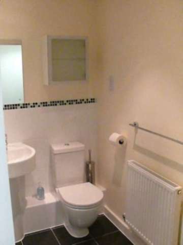  Image of 1 bedroom Apartment to rent in Whale Avenue Reading RG2 at Merrick House Whale Avenue Reading, RG2 0GX