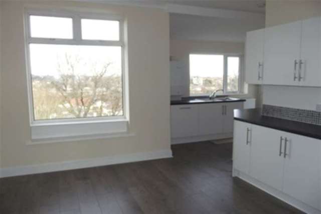  Image of 4 bedroom Detached house to rent in Merryvale Avenue Giffnock Glasgow G46 at Glasgow, G46 6DH