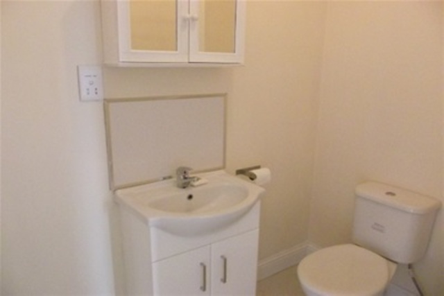  Image of 4 bedroom Detached house to rent in Merryvale Avenue Giffnock Glasgow G46 at Glasgow, G46 6DH