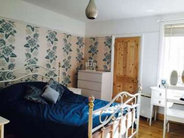  Image of 2 bedroom Terraced house to rent in Military Road Colchester CO1 at Military Road  Colchester, CO1 2AW