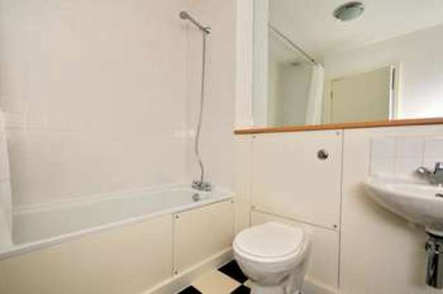  Image of 1 bedroom Flat to rent in Mill Lane London NW6 at West Hampstead London Brondesbury, NW6 1NT