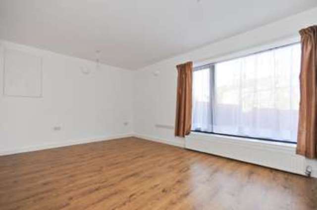  Image of 1 bedroom Flat to rent in Mill Lane London NW6 at West Hampstead London Brondesbury, NW6 1NT