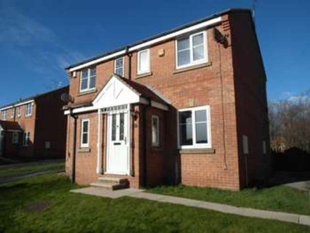  Image of 2 bedroom Semi-Detached house to rent in Millbeck Approach Morley Leeds LS27 at Millbeck Approach Morley Leeds, LS27 8WA