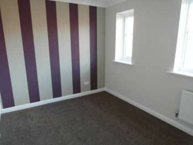  Image of 2 bedroom Semi-Detached house to rent in Millbeck Approach Morley Leeds LS27 at Millbeck Approach Morley Leeds, LS27 8WA