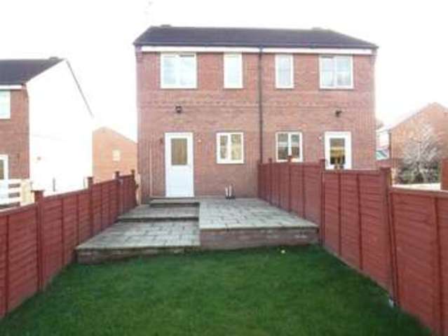  Image of 2 bedroom Semi-Detached house to rent in Millbeck Approach Morley Leeds LS27 at Millbeck Approach Morley Leeds, LS27 8WA