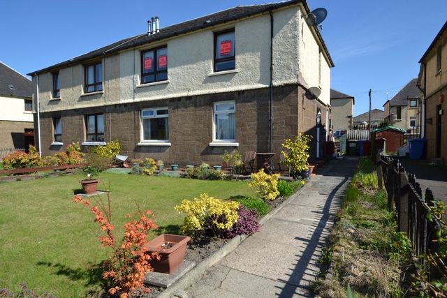  Image of 2 bedroom Flat to rent in Montraive Street Rutherglen Glasgow G73 at Rutherglen South Lanarkshire South Lanarkshire, G73 1AZ