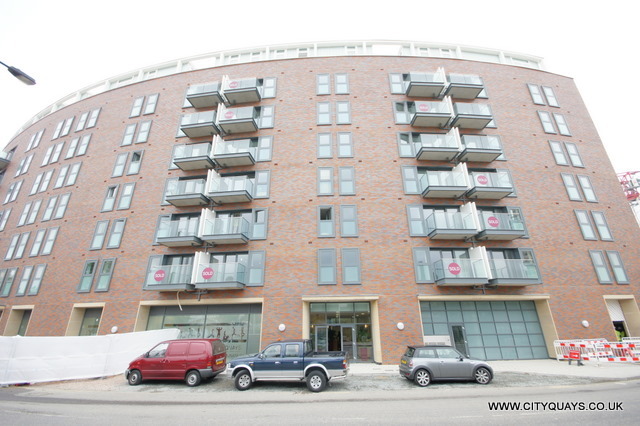  Image of 1 bedroom Flat to rent in Surrey Quays Road London SE16 at Canada Water  LONDON, SE16 7AQ