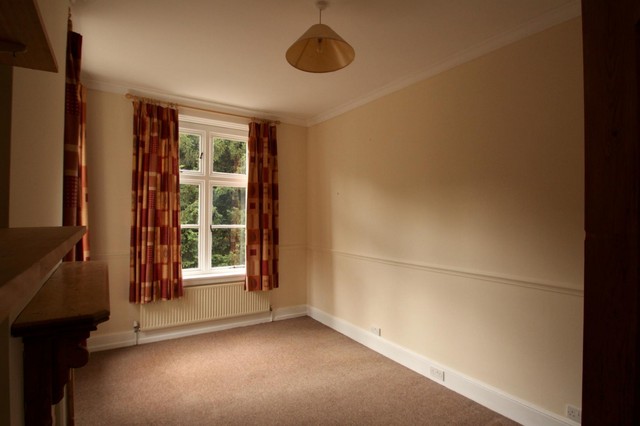  Image of 2 bedroom Flat to rent in Old Reigate Road Betchworth RH3 at Old Reigate Road  Betchworth, RH3 7DE