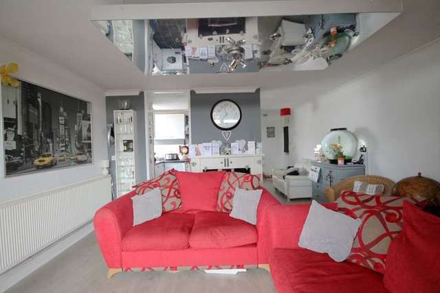  Image of 1 bedroom Flat to rent in Mottingham Road London SE9 at Mottingham  Eltham, SE9 4QZ