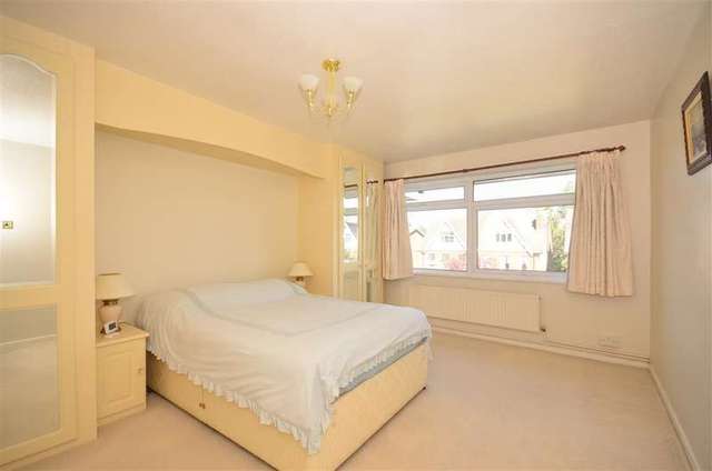  Image of 2 bedroom Flat for sale in Mulgrave Road Sutton SM2 at Sutton Surrey Sutton, SM2 6LP