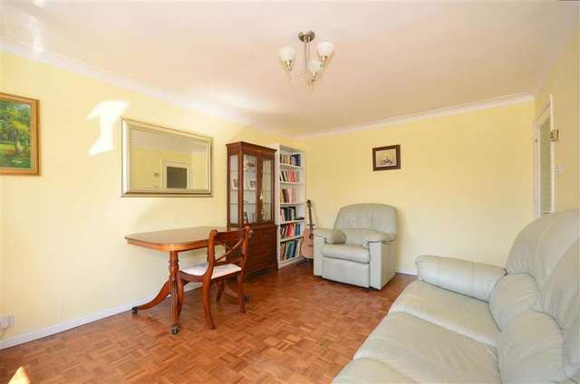  Image of 2 bedroom Flat for sale in Mulgrave Road Sutton SM2 at Sutton Surrey Sutton, SM2 6LP