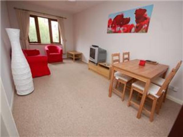  Image of 2 bedroom Flat to rent in Murieston Lane Edinburgh EH11 at Gorgie Edinburgh Edinburgh, EH11 2LX