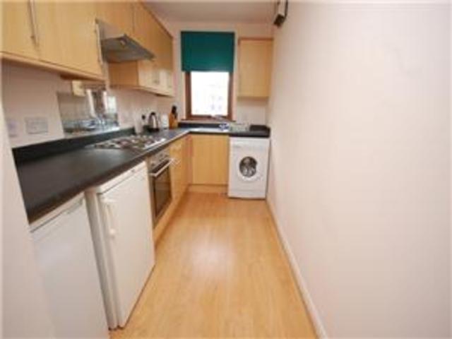  Image of 2 bedroom Flat to rent in Murieston Lane Edinburgh EH11 at Gorgie Edinburgh Edinburgh, EH11 2LX