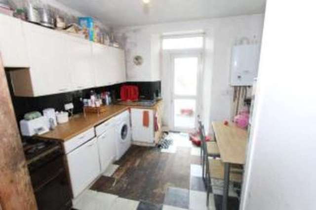  Image of 2 bedroom Maisonette for sale in Alexandra Place Mutley Plymouth PL4 at Mutley Plymouth Plymouth, PL4 7JP