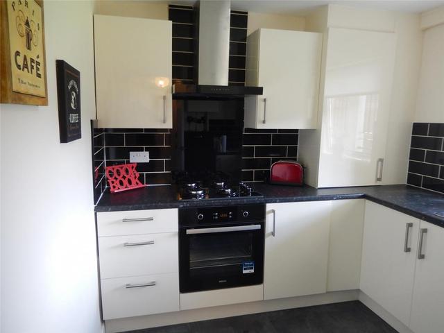  Image of 1 bedroom Flat to rent in Neilston Road Paisley PA2 at Paisley Renfrewshire Renfrewshire, PA2 6LS
