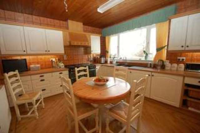  Image of 4 bedroom Detached house for sale in Lee Meadow Road Braidwood Carluke ML8 at Braidwood Carluke, ML8 4PP