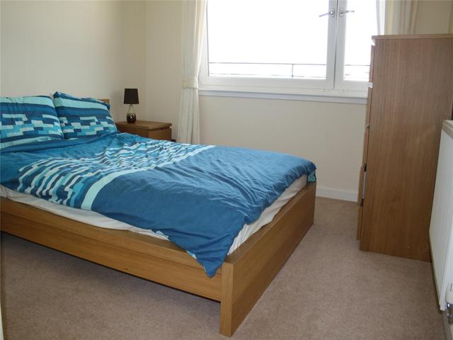  Image of 2 bedroom Flat to rent in New Mart Gardens Edinburgh EH14 at Chesser Edinburgh Edinburgh, EH14 1TZ