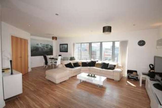  Image of 3 bedroom Flat for sale in Newhall Street Birmingham B3 at Newhall Street  Birmingham, B3 1JN