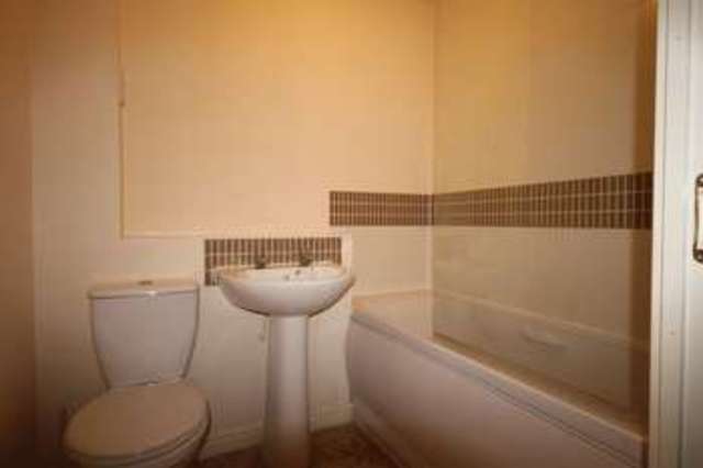  Image of 2 bedroom Flat to rent in Newhome Way Walsall WS3 at Newhome Way  Walsall, WS3 1JH