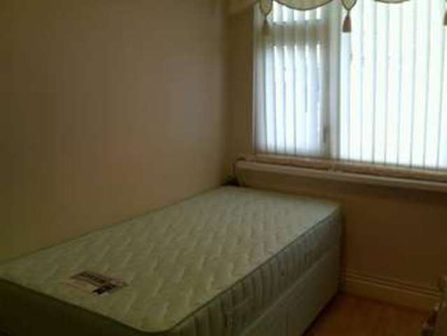  Image of 3 bedroom Terraced house to rent in Newton Way Liverpool L3 at Newton Way  Liverpool, L3 5RH