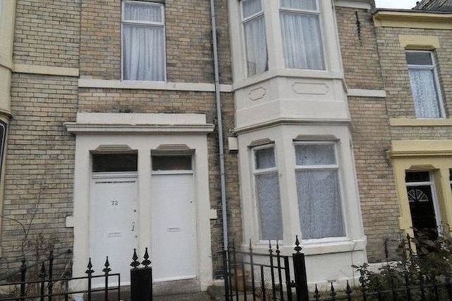 Image of 2 bedroom Flat to rent in Normanton Terrace Newcastle upon Tyne NE4 at Normanton Terrace Array Blakelaw, NE4 6PP