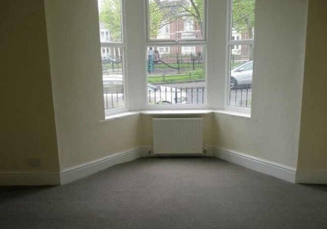  Image of 2 bedroom Flat to rent in Normanton Terrace Newcastle upon Tyne NE4 at Normanton Terrace Array Blakelaw, NE4 6PP