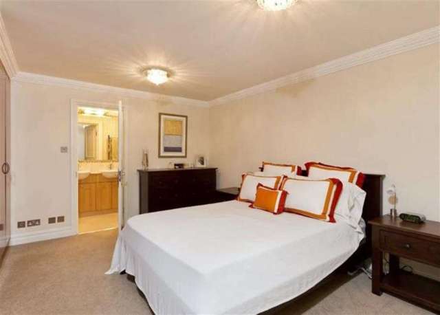  Image of 2 bedroom Apartment to rent in North Audley Street London W1K at North Audley Street Mayfair London, W1K 6WS