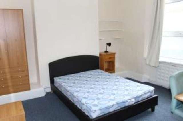  Image of 6 bedroom End of Terrace for sale in Patna Place Plymouth PL1 at North Road West Plymouth Stonehouse, PL1 5AY