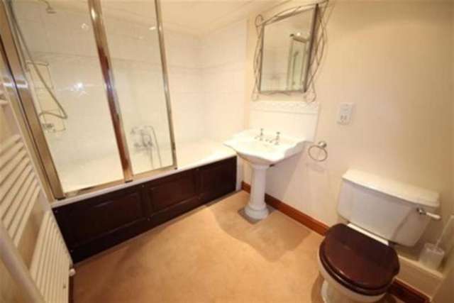  Image of 3 bedroom Detached house to rent in Old Merrow Street Guildford GU4 at Guildford, GU4 7AY