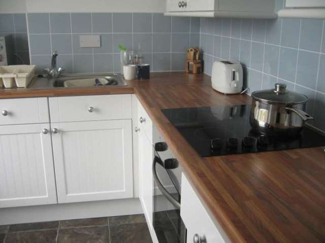  Image of 2 bedroom Apartment to rent in Old Tiverton Road Exeter EX4 at Old Tiverton Road  Exeter, EX4 6LG