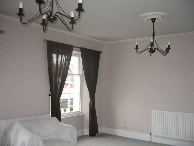  Image of 2 bedroom Apartment to rent in Old Tiverton Road Exeter EX4 at Old Tiverton Road  Exeter, EX4 6LG