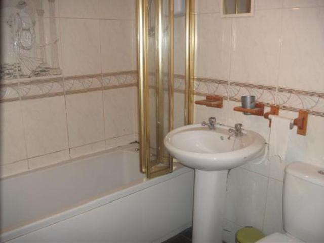  Image of 2 bedroom Flat to rent in Onslow Drive Dennistoun Glasgow G31 at Dennistoun Glasgow Glasgow, G31 2QG