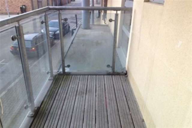  Image of 2 bedroom Flat to rent in Orchard Place Southampton SO14 at Southampton, SO14 3BW