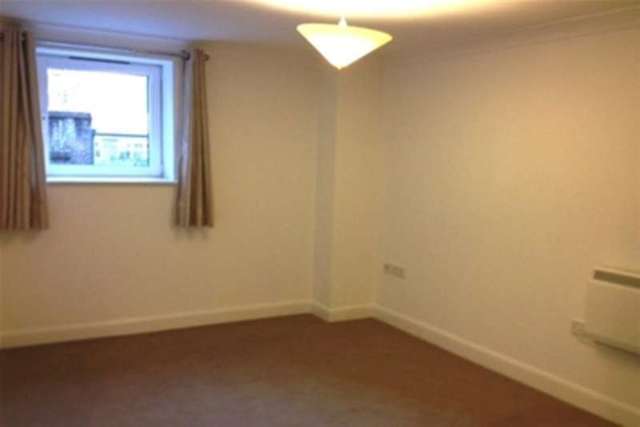  Image of 2 bedroom Flat to rent in Orchard Place Southampton SO14 at Southampton, SO14 3BW
