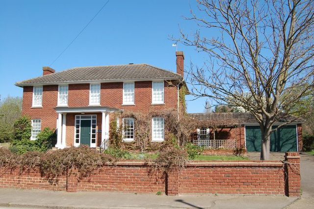  Image of 4 bedroom Detached house for sale in Conways Road Orsett Grays RM16 at Rectory Road  Orsett, RM16 3EL