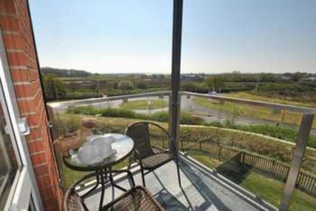  Image of 2 bedroom Flat for sale in Overstreet Green Lydney GL15 at Overstreet Green  Lydney, GL15 5GG