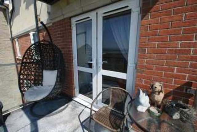  Image of 2 bedroom Flat for sale in Overstreet Green Lydney GL15 at Overstreet Green  Lydney, GL15 5GG