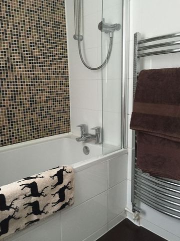  Image of 2 bedroom Flat for sale in Palmar Road Bexleyheath DA7 at Palmar Road  Bexleyheath, DA7 4LJ