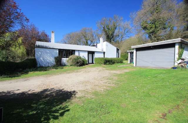  Image of 5 bedroom Detached house for sale in Bere Court Road Pangbourne Reading RG8 at Bere Court Road Pangbourne Reading, RG8 8JY