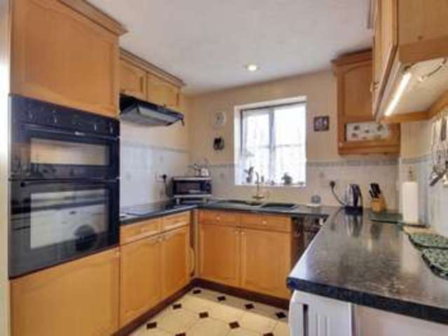  Image of 4 bedroom Detached house for sale in Parkhurst Road Horley RH6 at Parkhurst Road  Horley, RH6 8HA