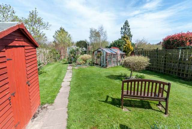  Image of 3 bedroom Detached house for sale in Parklands Drive Loughborough LE11 at Loughborough, LE11 2SZ