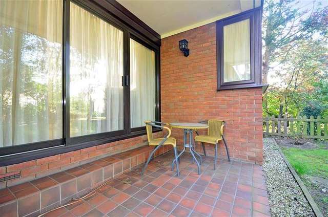  Image of 2 bedroom Ground Flat for sale in Ridgemont Place Parkstone Avenue Hornchurch RM11 at Emerson Park Hornchurch Hornchurch, RM11 3LQ