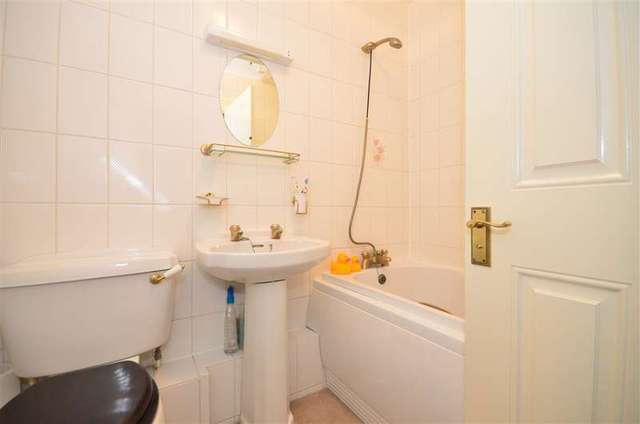  Image of 2 bedroom Ground Flat for sale in Ridgemont Place Parkstone Avenue Hornchurch RM11 at Emerson Park Hornchurch Hornchurch, RM11 3LQ