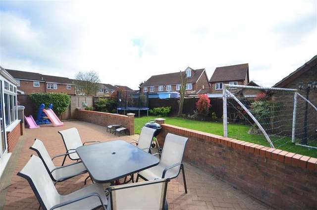  Image of 4 bedroom Detached house for sale in Peach Croft Northfleet Gravesend DA11 at Northfleet Gravesend Gravesend, DA11 8ST