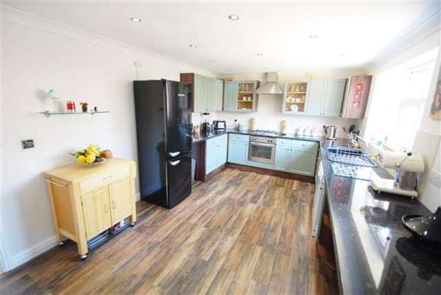  Image of 3 bedroom Detached house for sale in Peppermint Grove Skegness PE25 at Seacroft, PE25 3LJ
